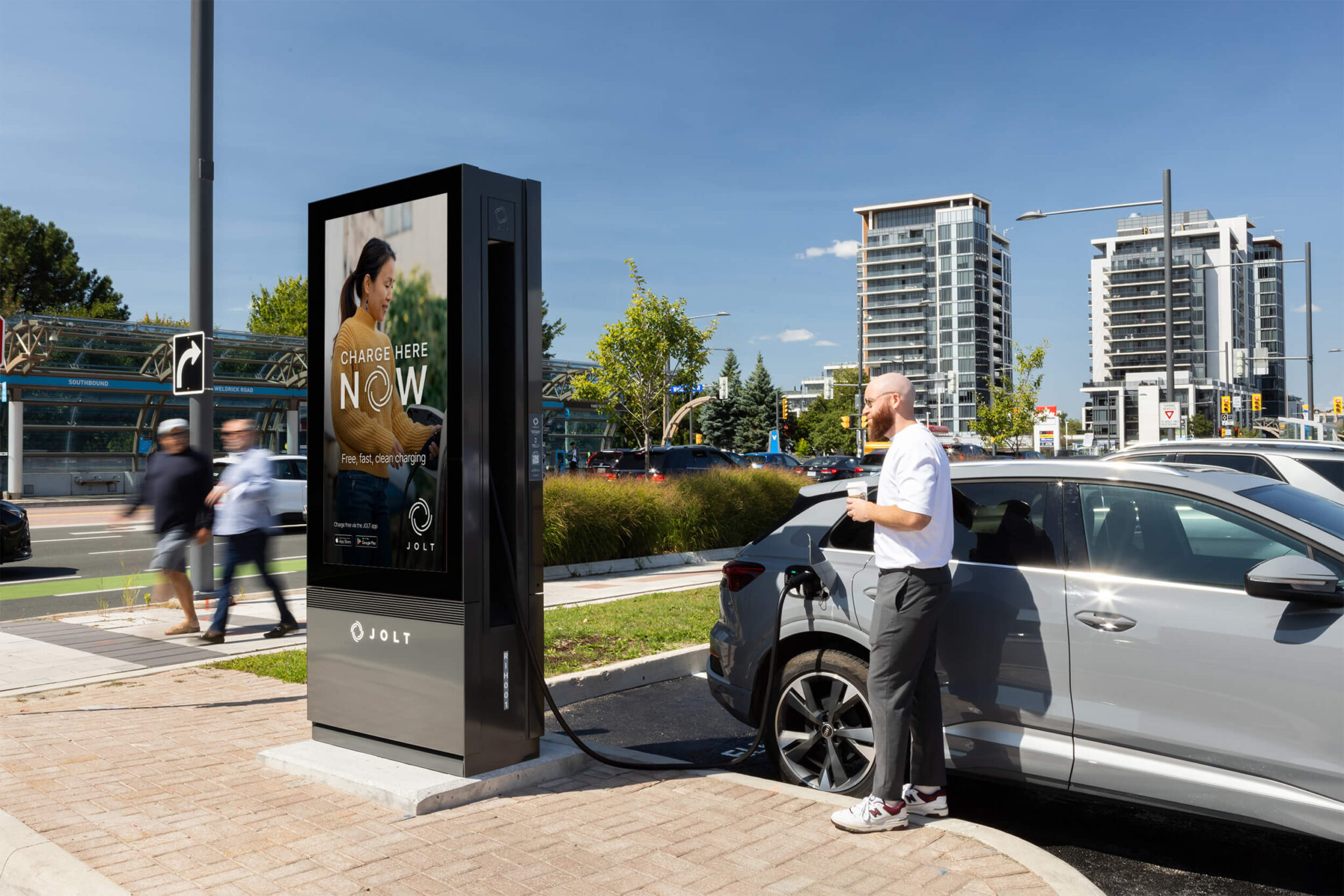 JOLT continues international expansion, launching its digital out-of-home network integrated with EV chargers in Canada